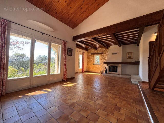 Maison à LA TOUR-D'AIGUES
