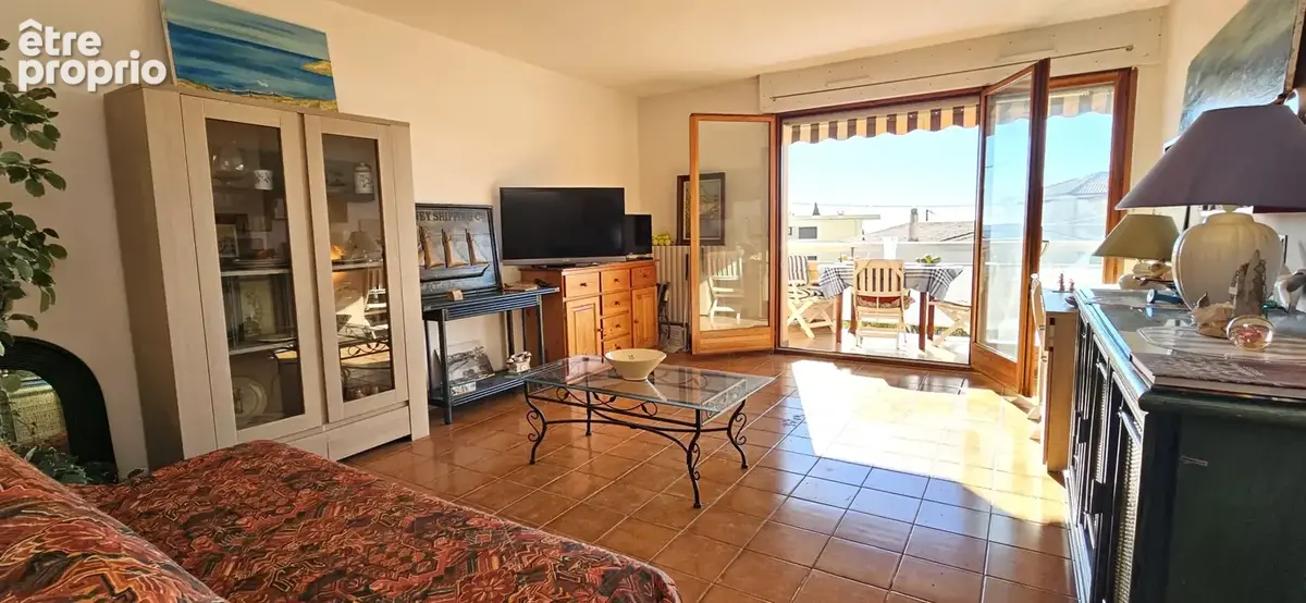 T2 lumineux de 49 m2 avec terrasse plein sud à Bandol   proche port et plages - photo 3