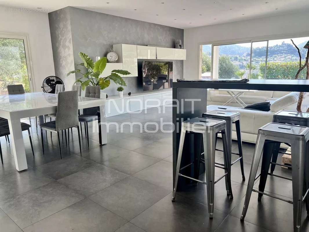 Maison à TOURRETTE-LEVENS