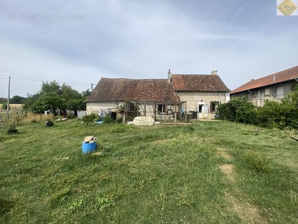 Maison à COUSSAY-LES-BOIS
