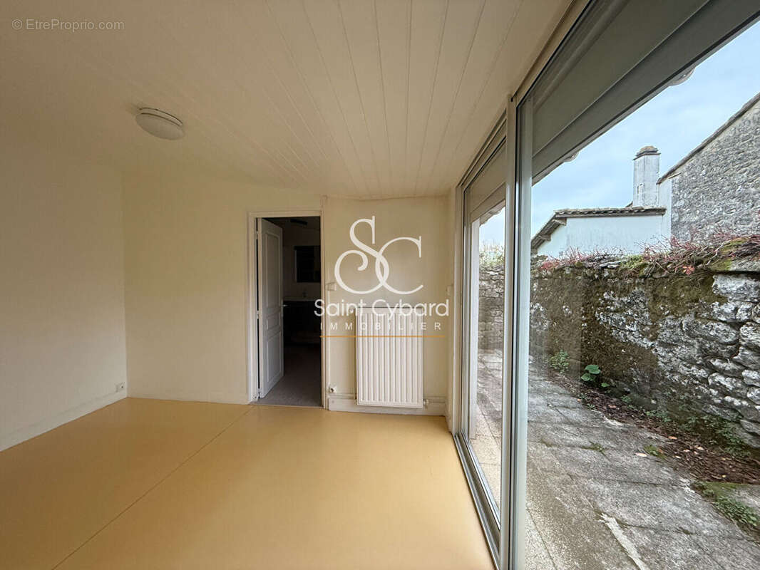 Maison à L&#039;ISLE-D&#039;ESPAGNAC