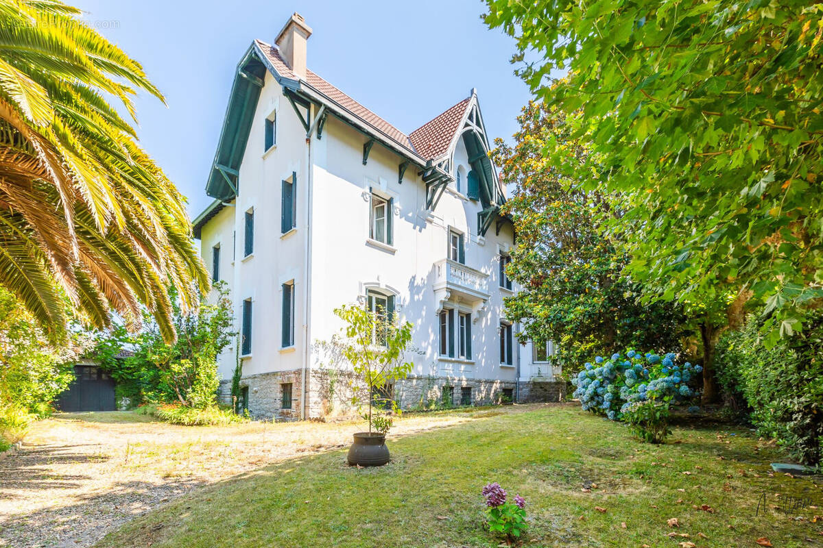 Maison 288 m² à Biarritz  - photo 2