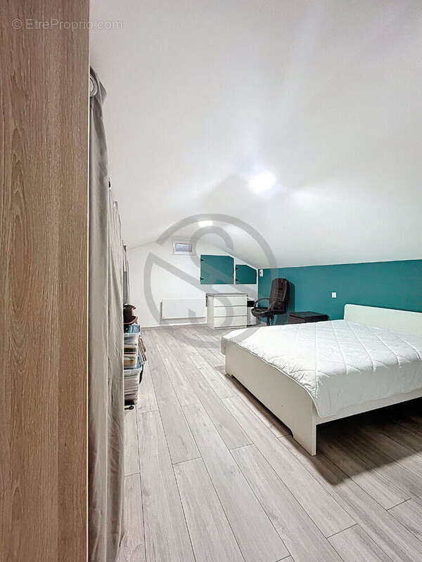 Appartement à RIVES