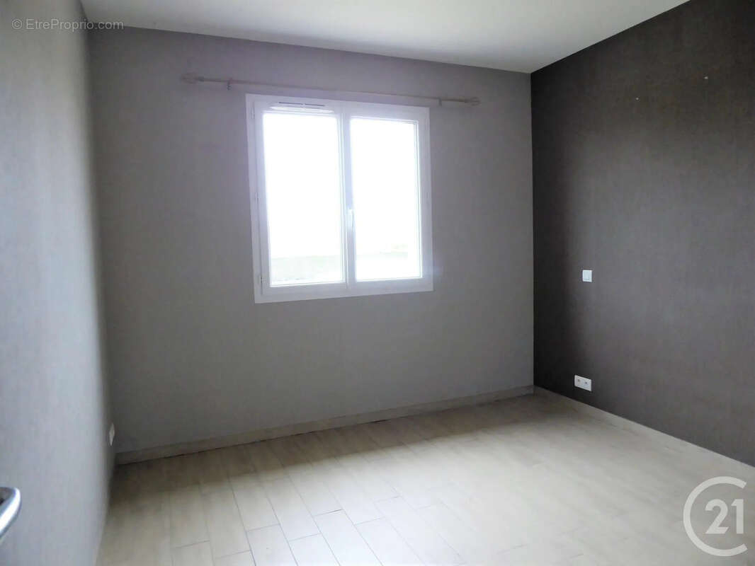 Maison à SAINT-SERNIN-DU-BOIS