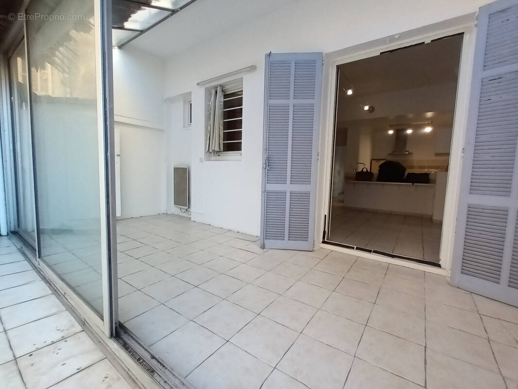 Appartement à LE CANNET