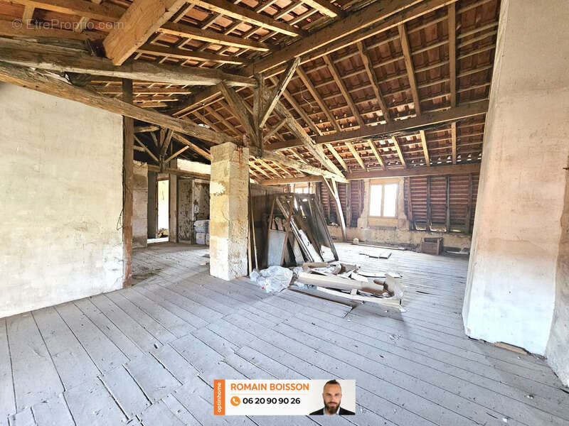 Maison à SAINT-PARDOUX-LA-RIVIERE