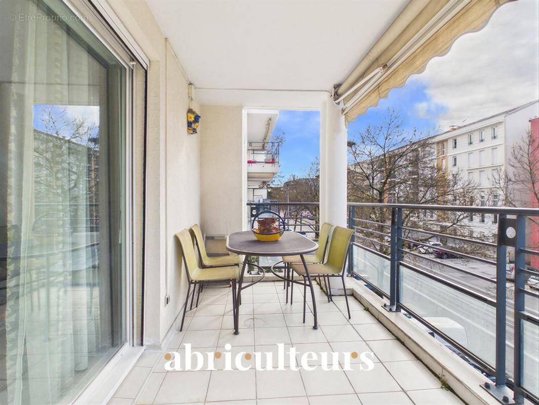 Appartement à BRON