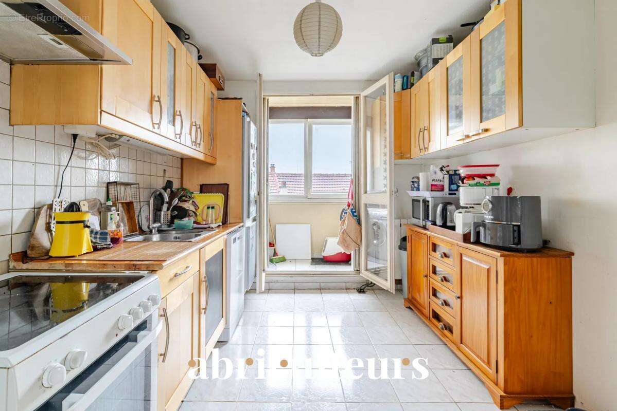 Appartement à GENNEVILLIERS