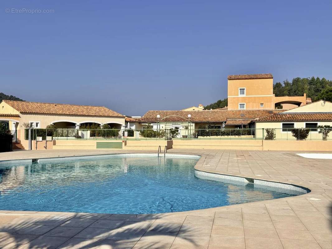 Appartement à LES ISSAMBRES