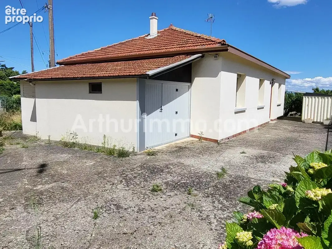 Maison à DAVEZIEUX