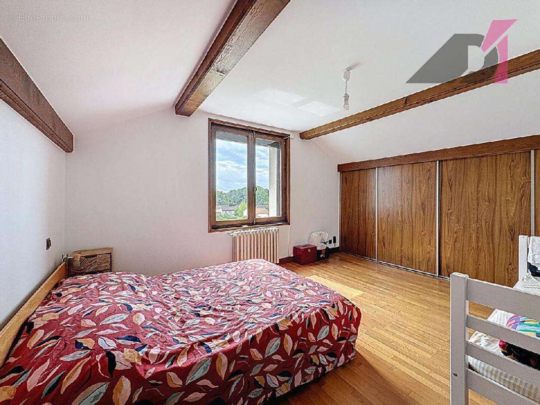 Maison à CHARNAY-LES-MACON