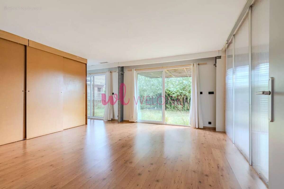 Appartement à MONTUSSAN