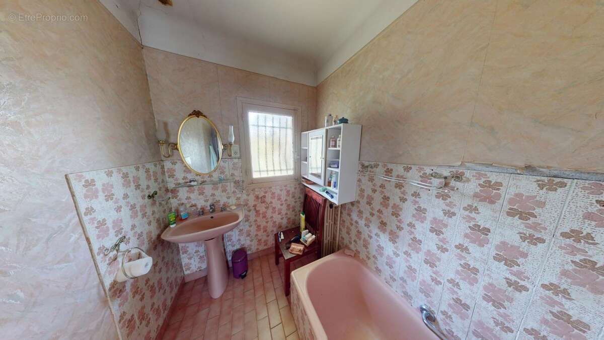 Maison à SAINT-SATUR