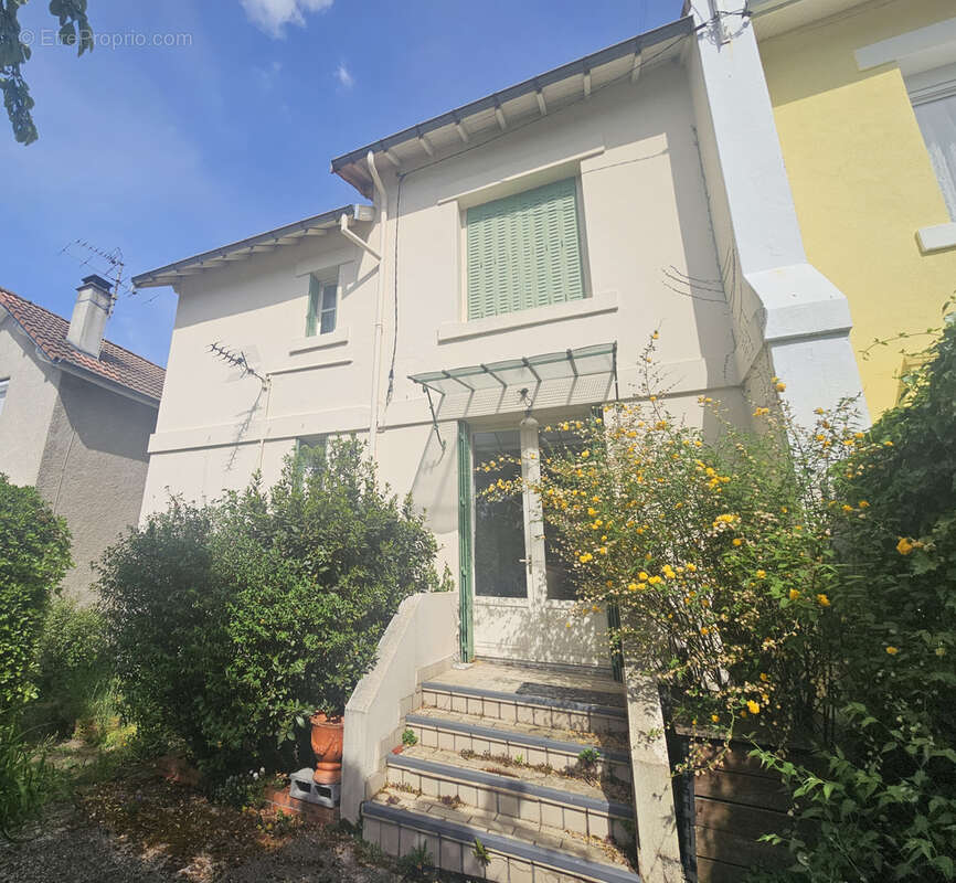 Maison à CLERMONT-FERRAND