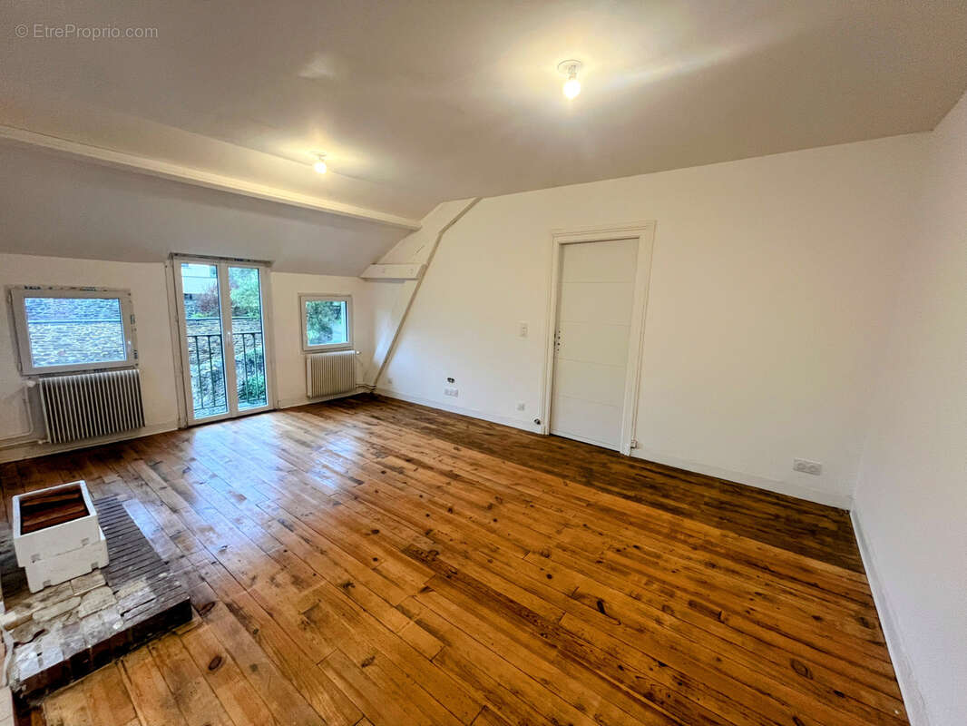 Appartement à FOUGERES