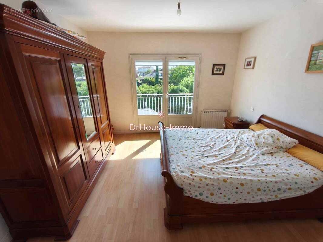 Maison 175 m² à Les Martres-De-Veyre  - photo 17