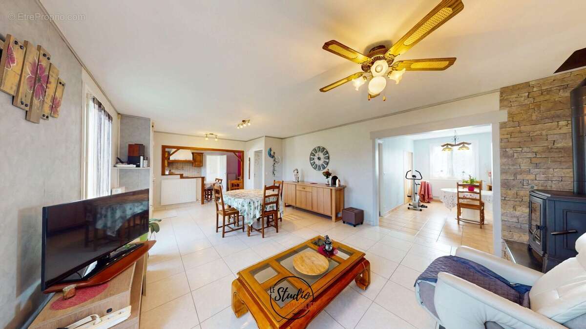 Maison à SAINT-COLOMBAN