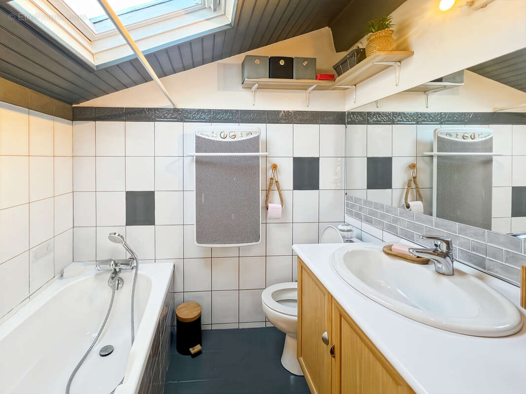 Maison à PONT-DU-CHATEAU