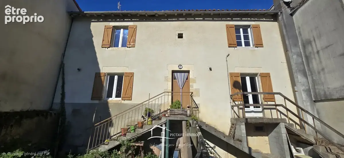 LUSIGNAN - Ensemble immobilier de 2 logements avec jardinets - photo 7
