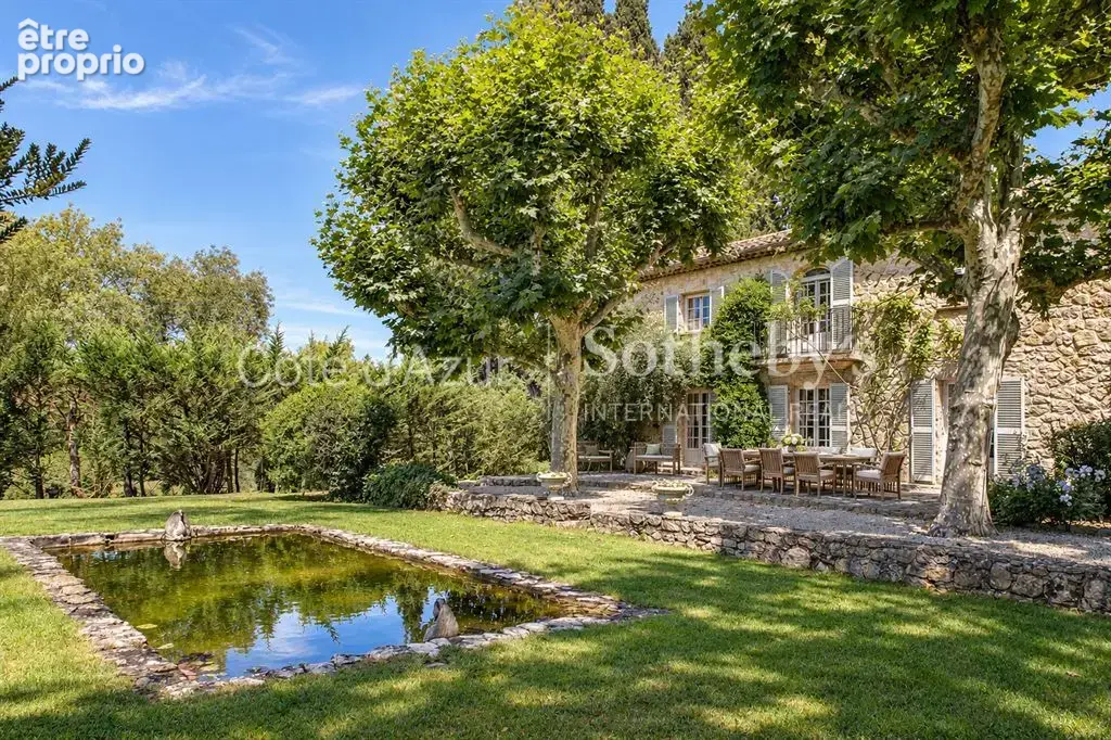 Châteauneuf-Grasse, bergerie de caractère du XIXe siècle au cœur de 3 hectares de nature préservée - photo 15