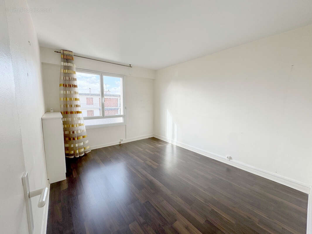 Appartement à SAINT-MAUR-DES-FOSSES