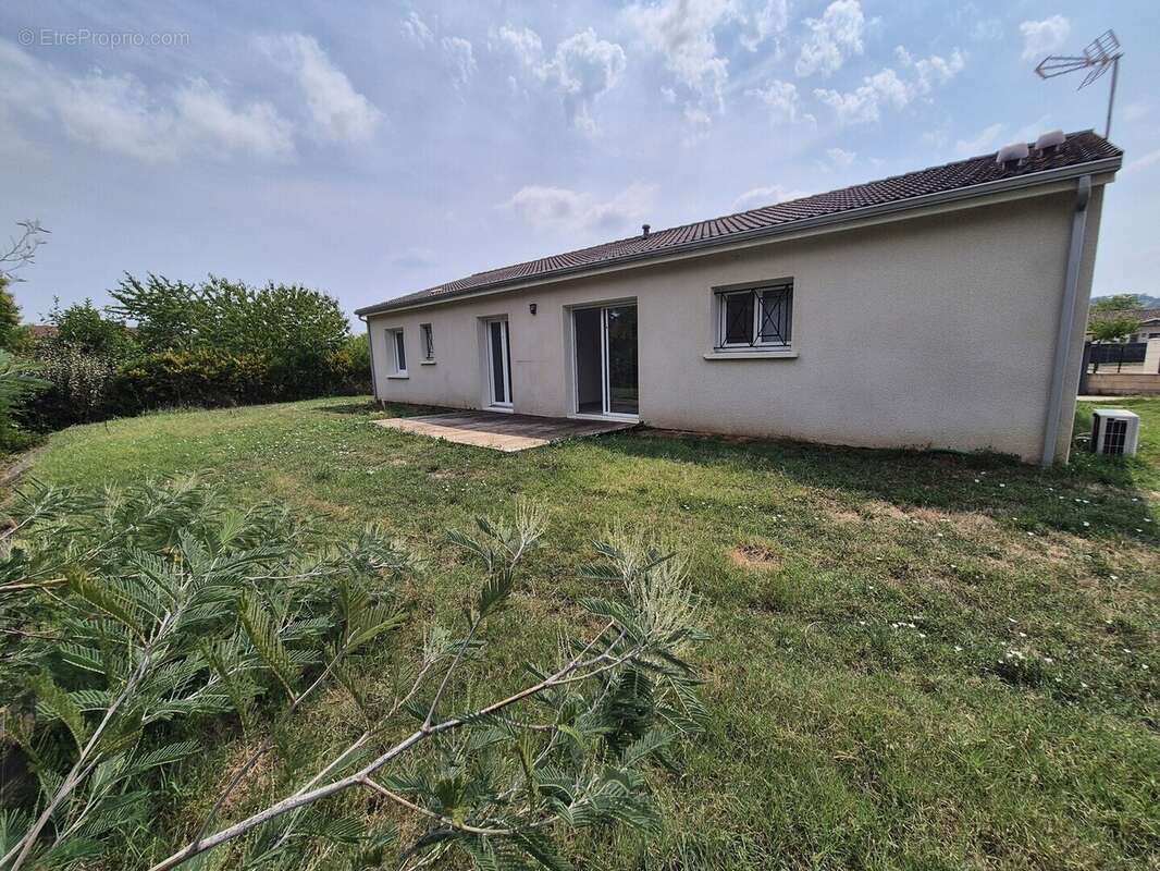 Maison 105 m² à Sainte-Livrade-Sur-Lot  - photo 2