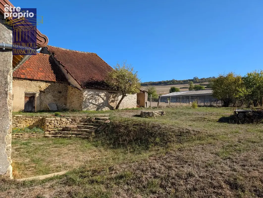 Maison de village avec dépendances – Allerey - photo 13