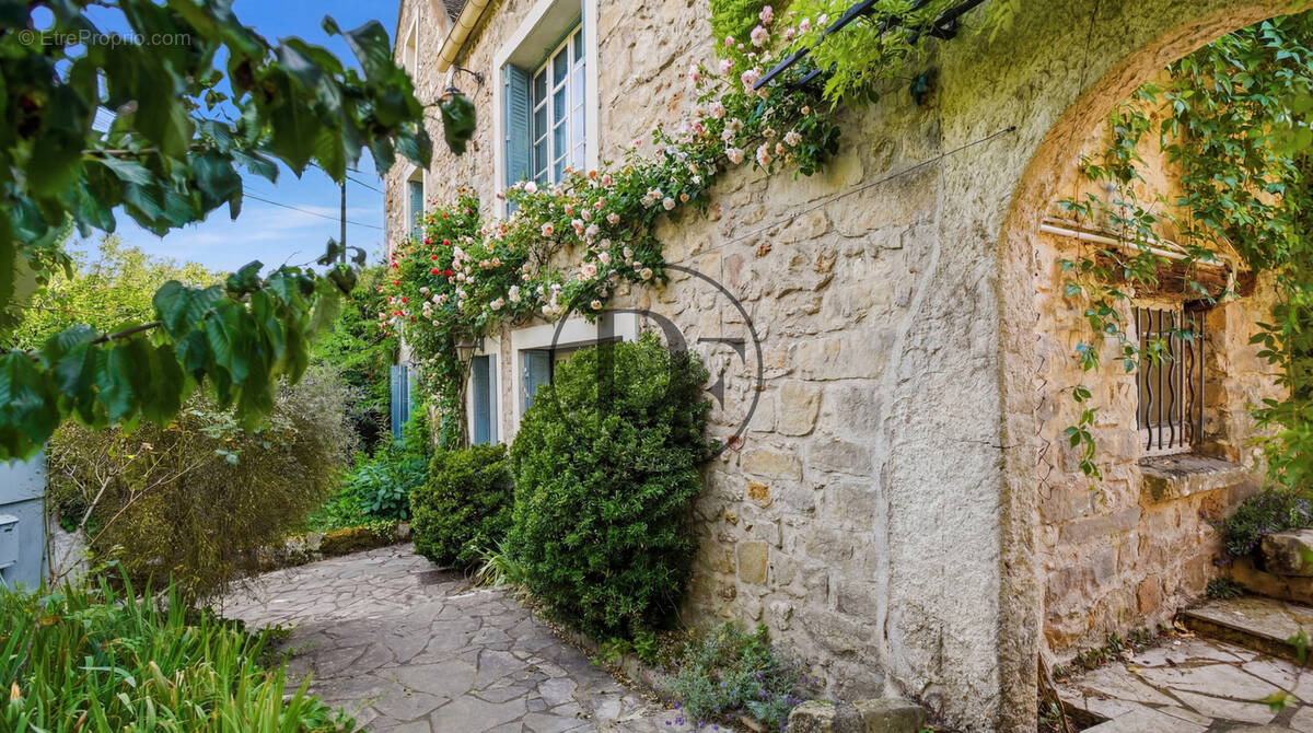 Maison à SAMOIS-SUR-SEINE
