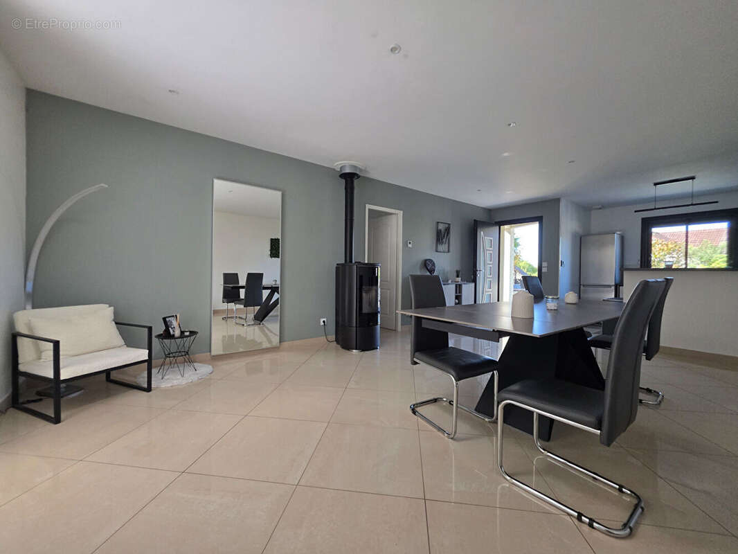 Maison Corcelles Les Citeaux 4 pièce(s) 111 m2 - photo 3
