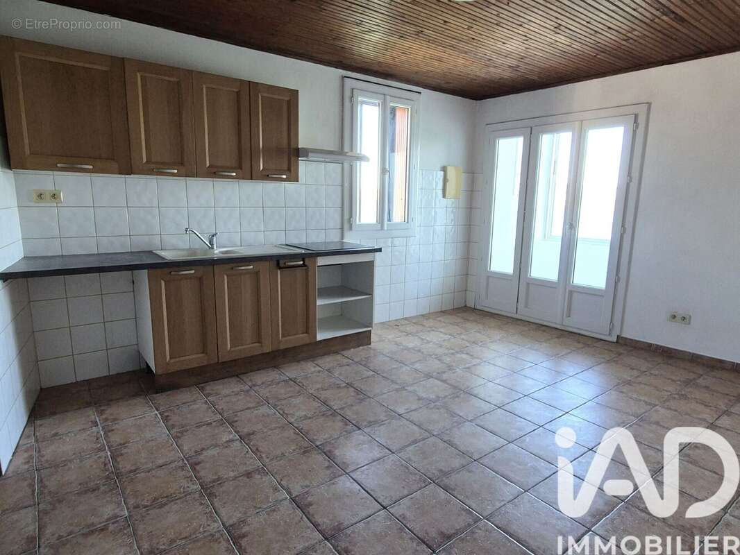 Maison 168 m² à Saint-Etienne-Des-Sorts  - photo 4