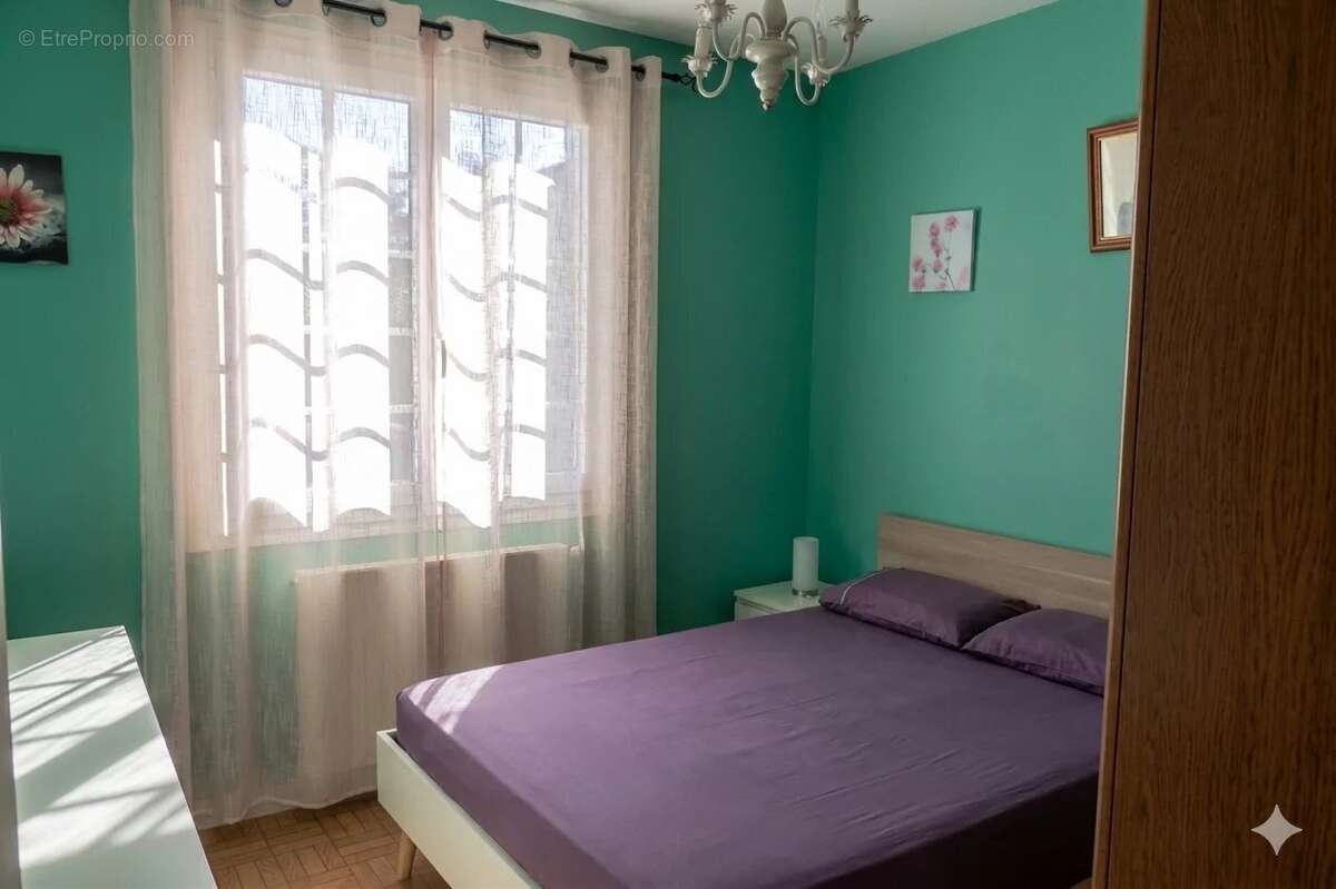 Maison à NEUVIC