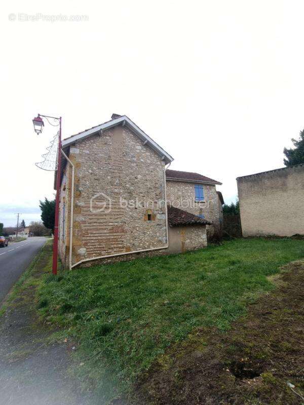 Maison à MONPAZIER