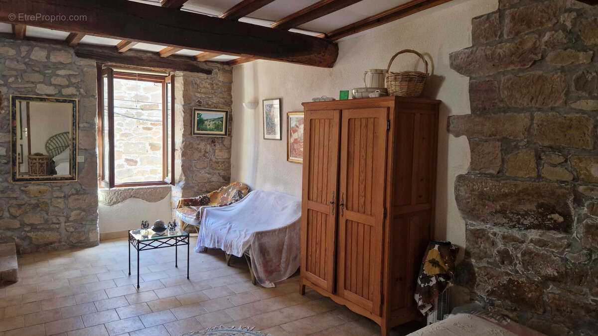 Maison à SAINT-PRIVAT