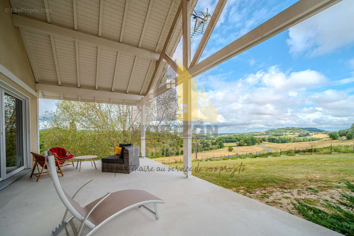 Maison individuelle sur sous-sol complet avec belle vue dégagée et terrain de 3 731 m2 ! - photo 6