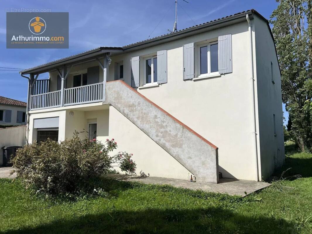 Maison à FOURQUES-SUR-GARONNE