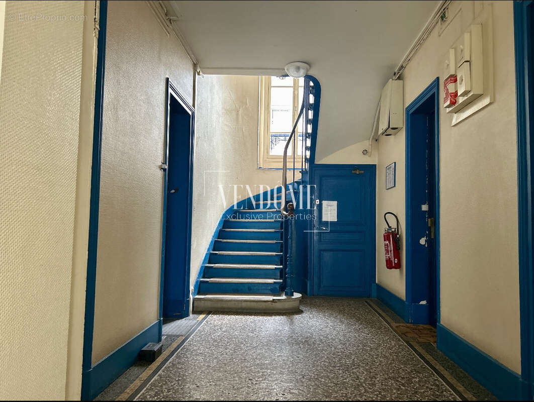 Appartement à CHARENTON-LE-PONT