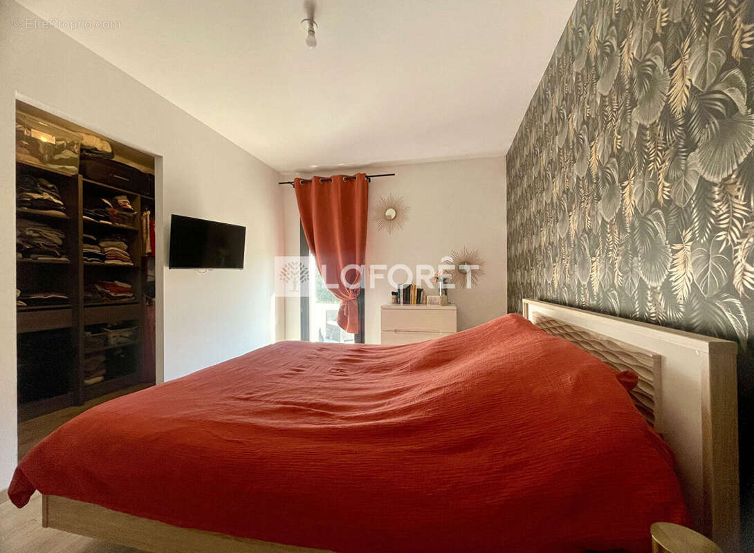 Maison à SAINT-ROMAIN-DE-BENET