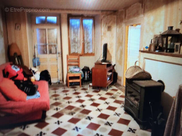 Maison à NOYERS