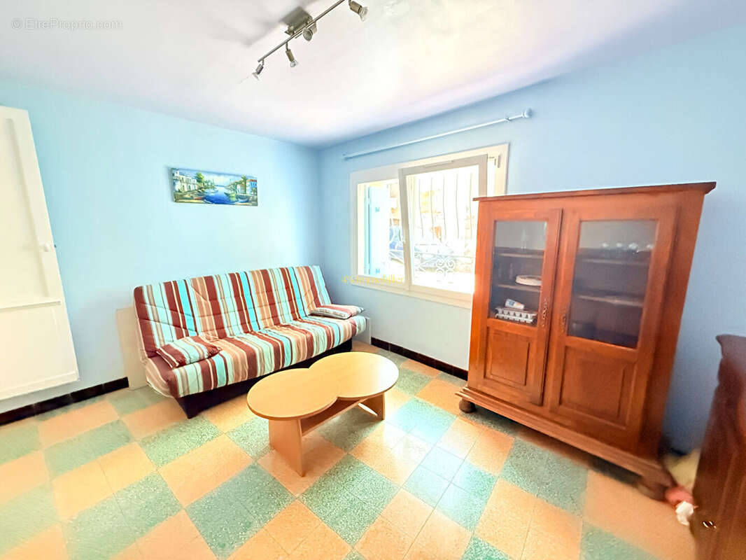 A vendre agde maison  4 pièces + combles 32m² - photo 4