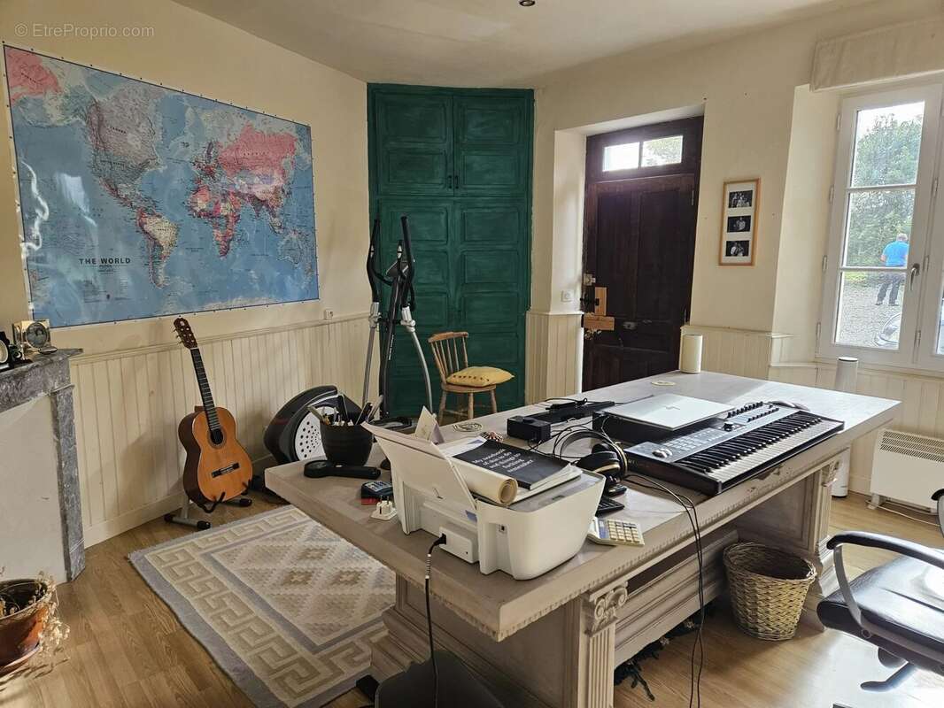 Maison à LABATUT-RIVIERE