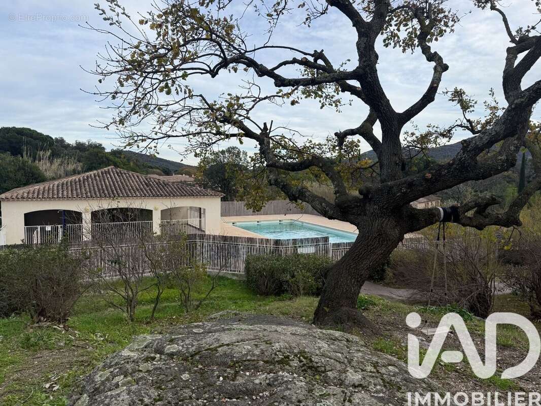 Photo 2 - Appartement à PLAN-DE-LA-TOUR