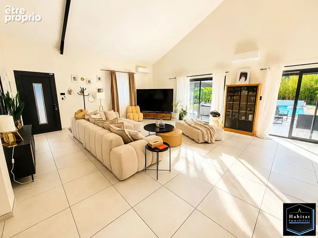 Maison 8 pièce(s) 236 m2 Jardin 1000m² Piscine - photo 5