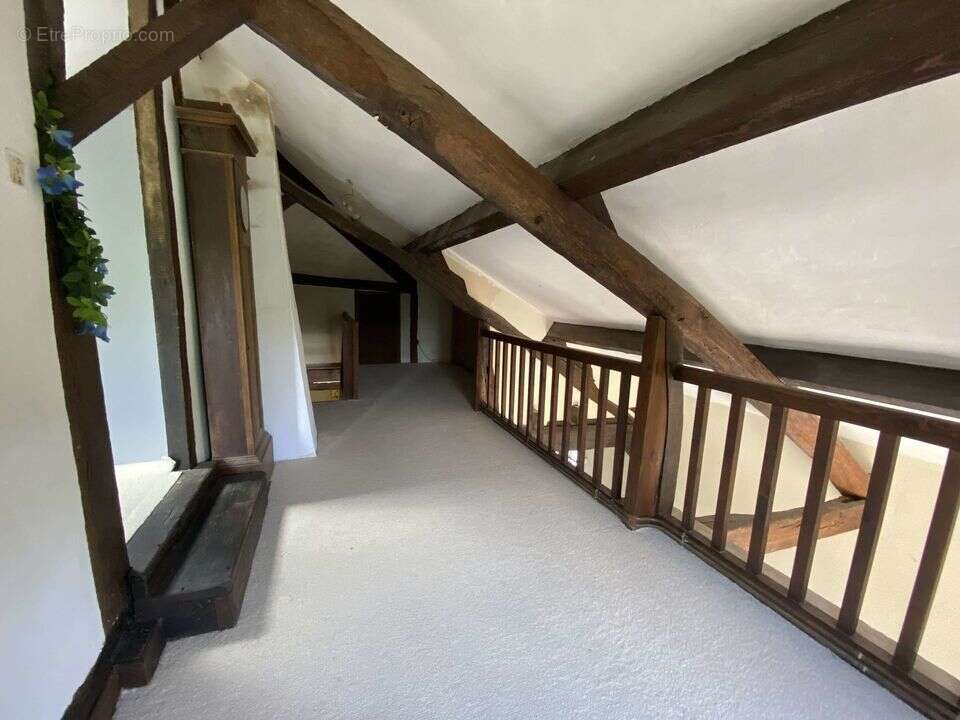 MAISON Type T5 de 188 m2 avec dépendance proche de Barbotan - photo 10