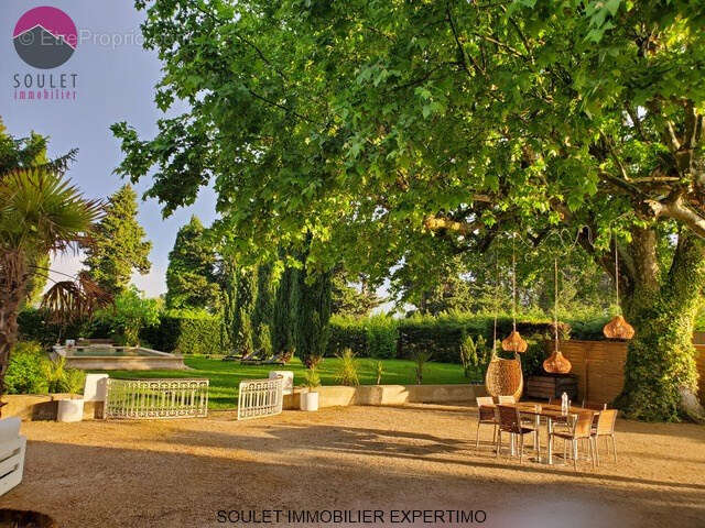 Maison à L'ISLE-SUR-LA-SORGUE