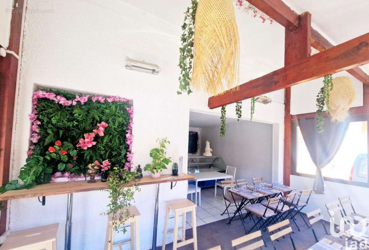 Photo 7 - Commerce à VILLENOY