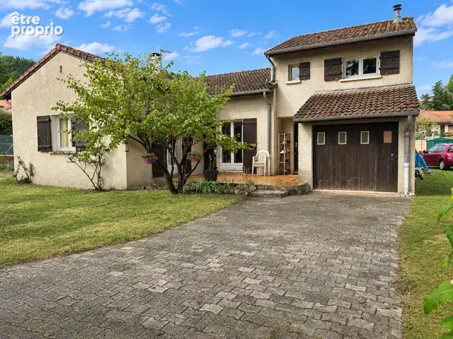 Maison à vendre à ANNONAY avec 4 chambres et terrain attenant. - photo 1