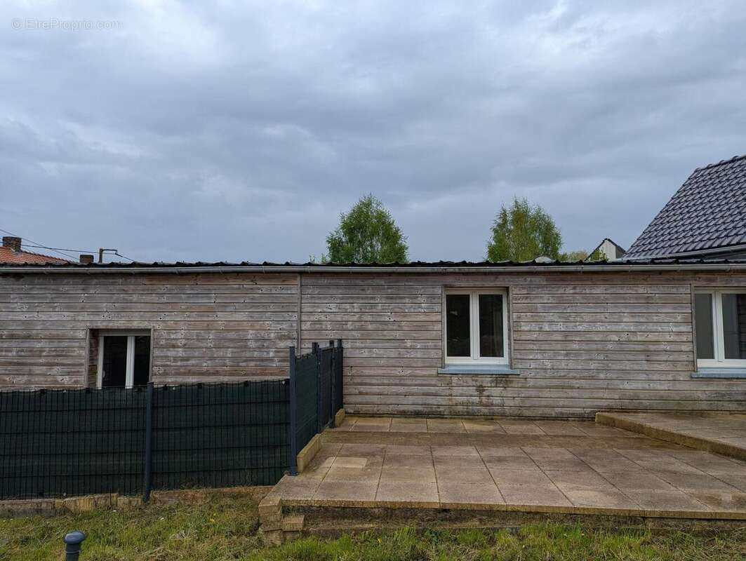 Maison 104 m² à La Comte  - photo 6