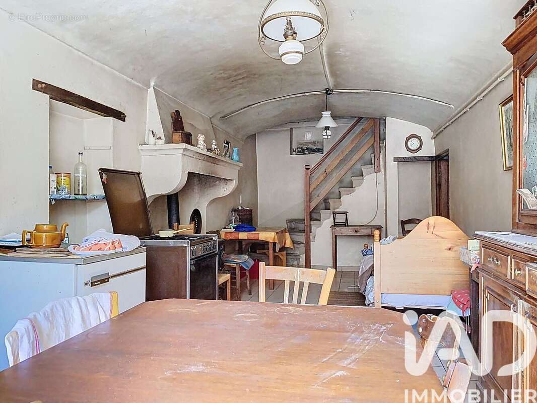272 m² à Le Poet-Laval  - photo 7