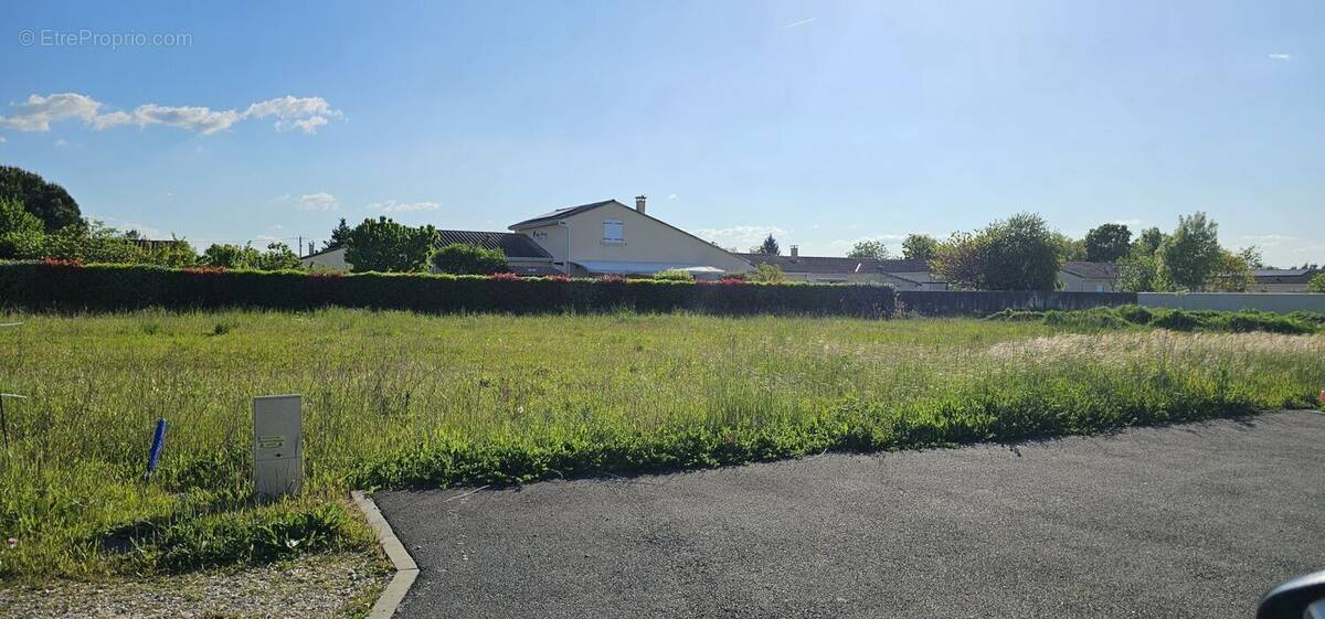 Terrain à ROULLET-SAINT-ESTEPHE