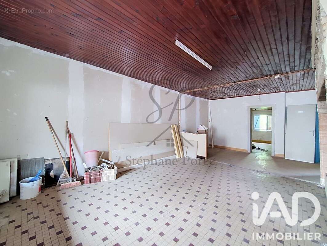 Photo 3